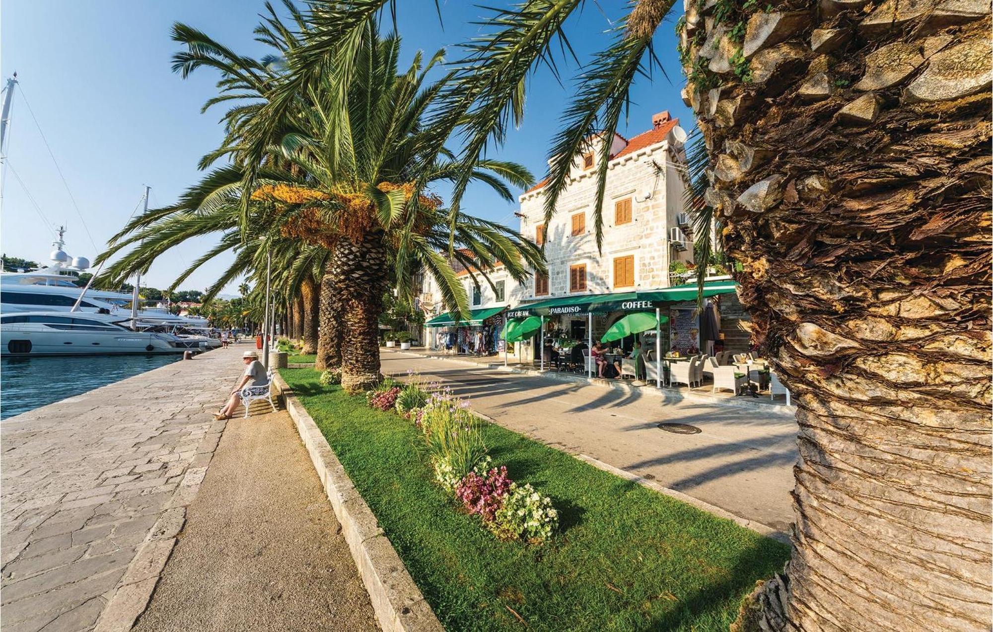 Amazing Apartment In Cavtat With House Sea View Bagian luar foto