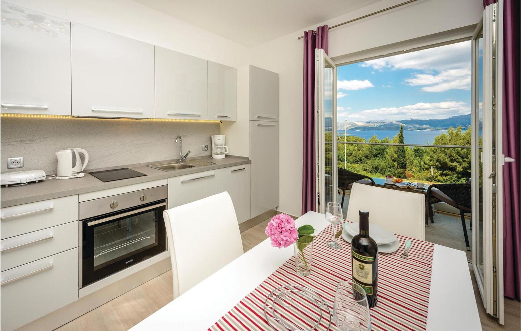 Amazing Apartment In Cavtat With House Sea View Bagian luar foto