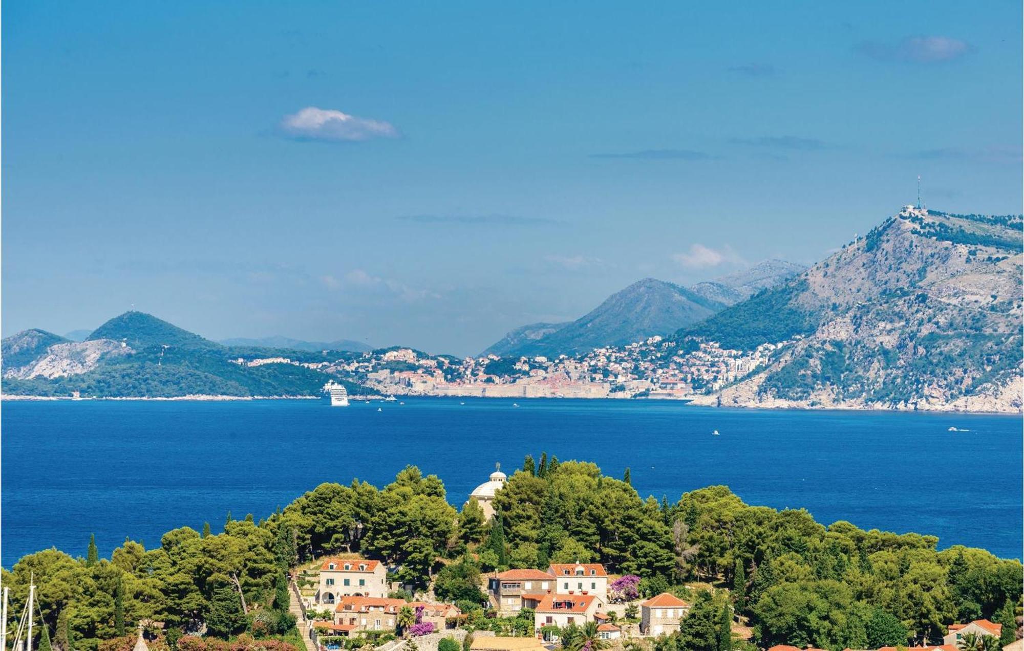 Amazing Apartment In Cavtat With House Sea View Bagian luar foto